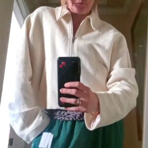 Amanda and Chelsea zip front cropped embossed, lined cotton jacket NWOT